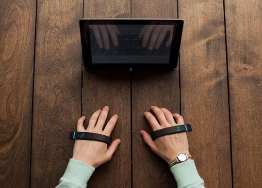 未来键盘终极形态：隔空打字没有按键（图）